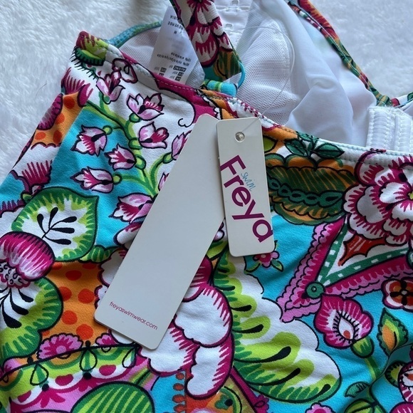 Freya tankini set  30F - Picture 4 of 8